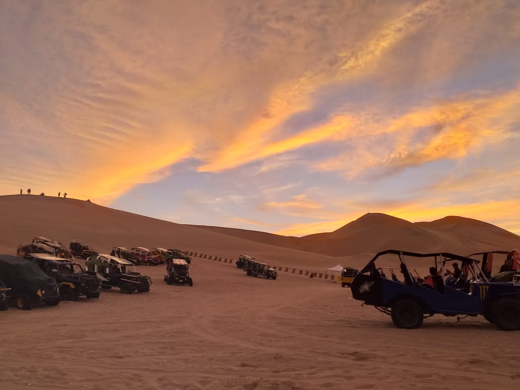 Tubulares + Sandboard en Huacachina 