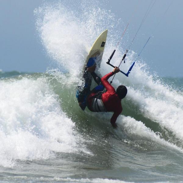 CLASES DE KITESURF EN MANCORA