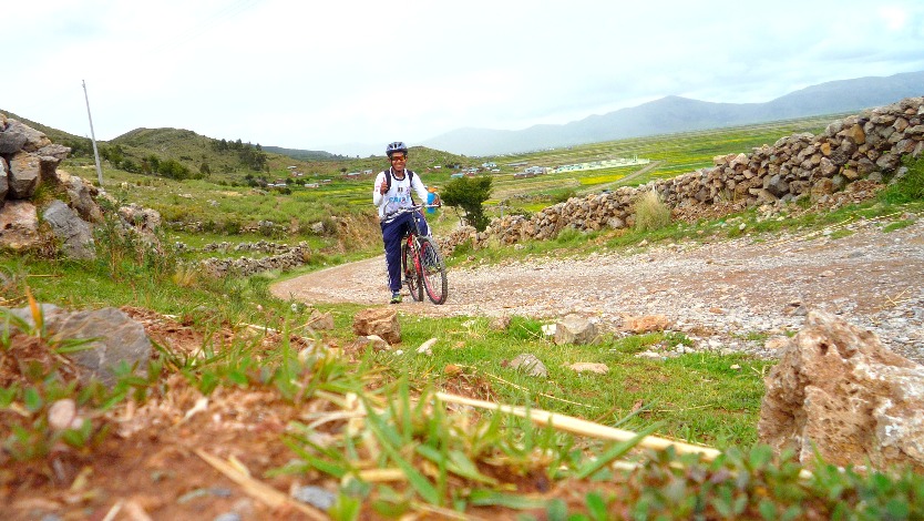 Alta Rota em Direção ao Castelo do Titicaca - Imagen 6