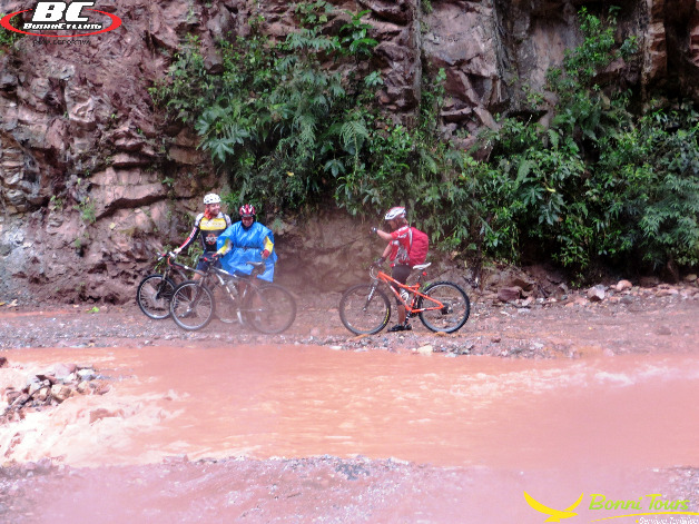 Aventura em Pozuzo com BonniTours - Imagen 9