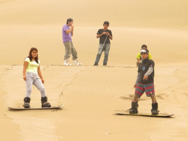 Sandboard nas Dunas de Lima