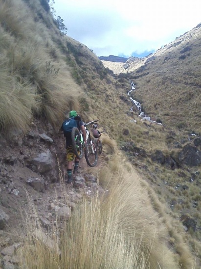 Enduro na Cordilheira de Urubamba - Imagen 3