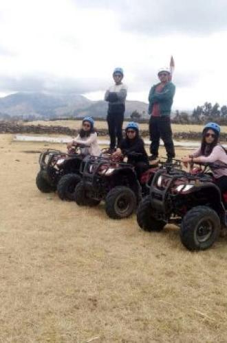 MONTANHA DE CORES EM AYACUCHO