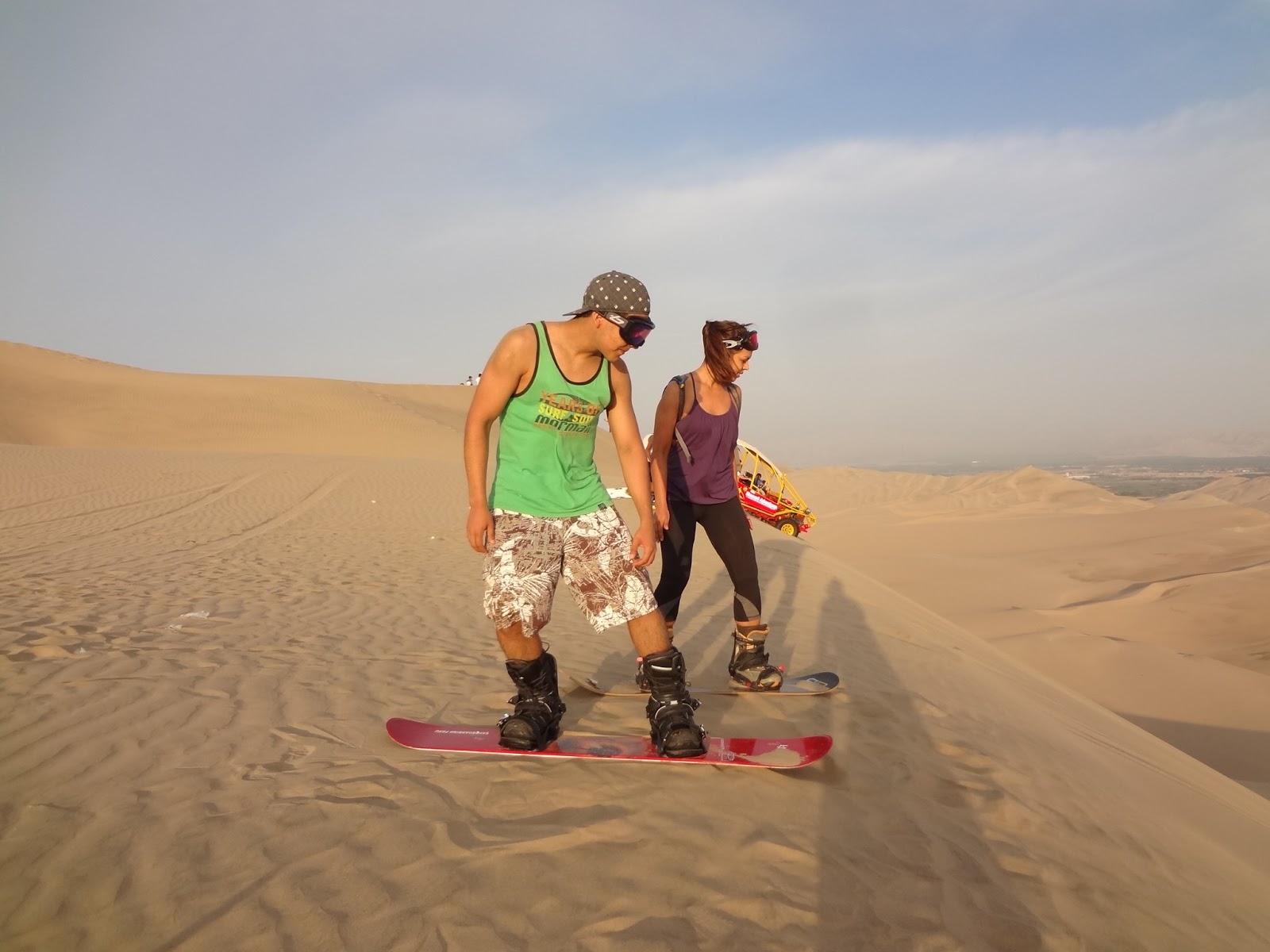 Descubra as dunas do Sul do Peru ideais para praticar sandboard.