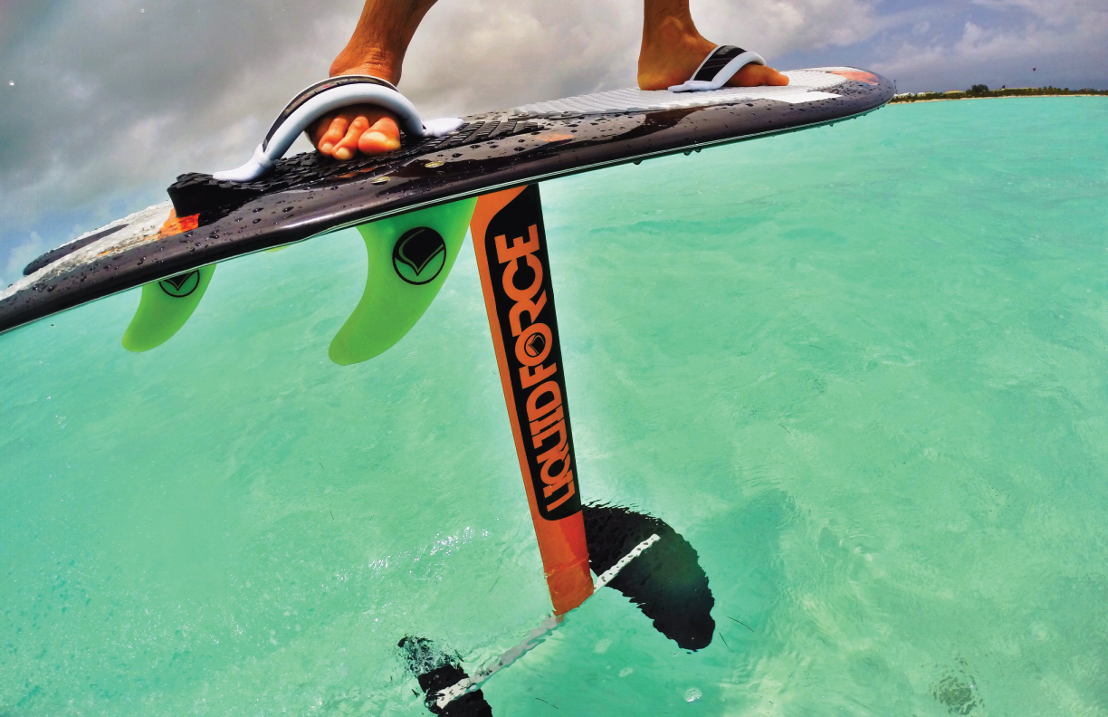 Foilboard: Voe sobre o mar.
