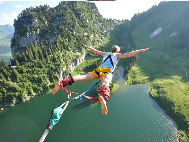 Os bungies mais altos do mundo: Saltando no abismo extremo