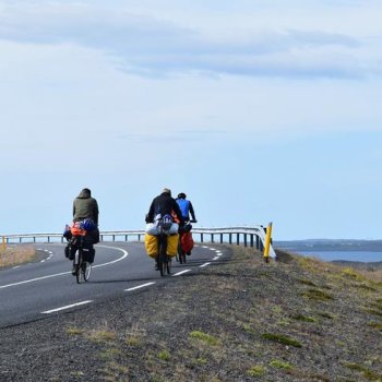 Descubra as 8 melhores rotas do mundo para fazer ciclismo.