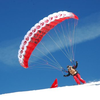 Speedriding: Combinação entre Parapente e Esqui