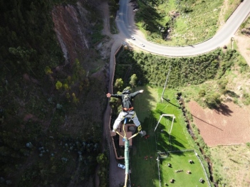 Bungee Jumping em Cusco - Poroy