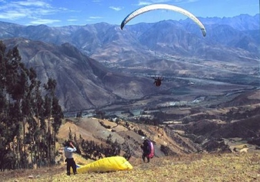 Parapente no Vale do Urubamba