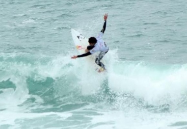Surf na Praia de Peñascal