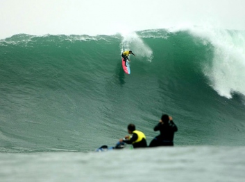 Surf na Praia Pico Alto