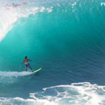 Surf na Praia Kon Tiki